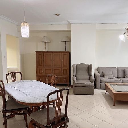 Batavia Hotel & Serviced Apartments Jakarta Eksteriør billede