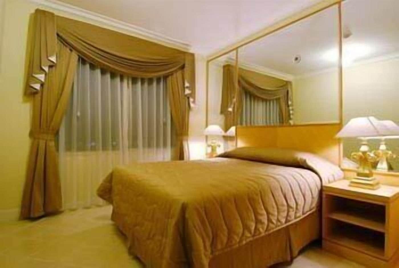 Batavia Hotel & Serviced Apartments Jakarta Eksteriør billede