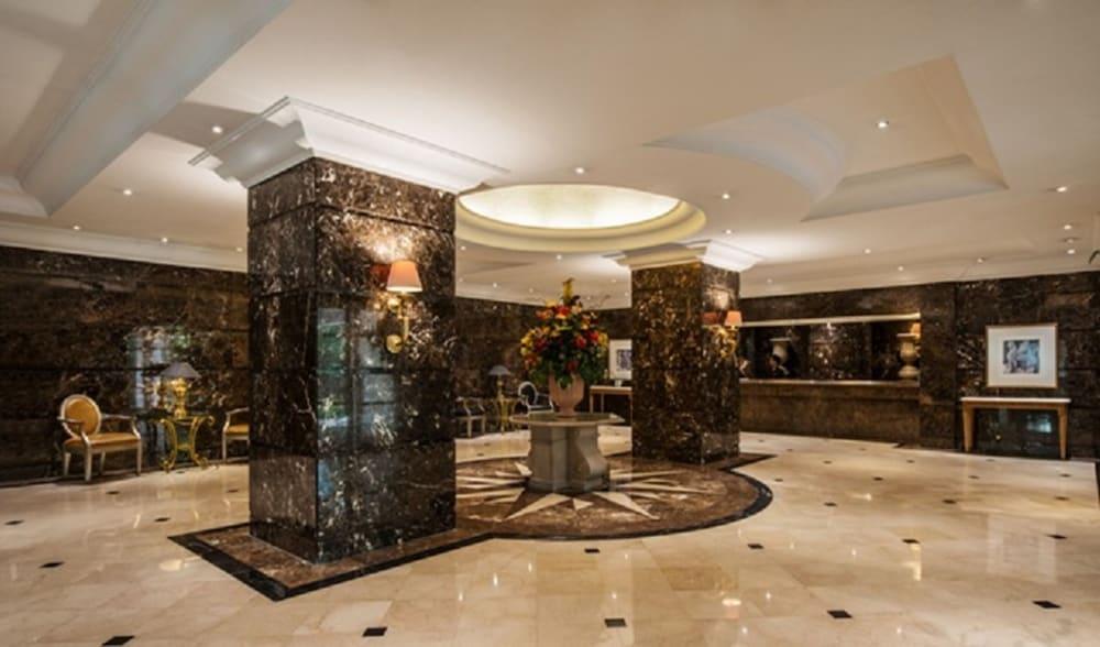 Batavia Hotel & Serviced Apartments Jakarta Eksteriør billede