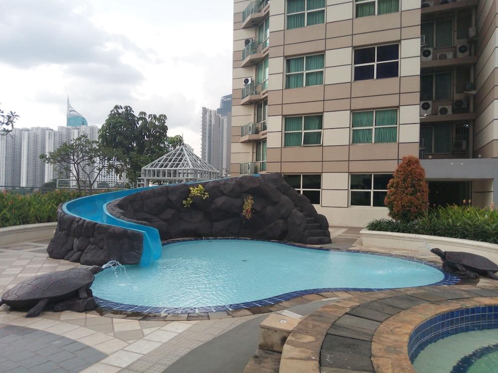 Batavia Hotel & Serviced Apartments Jakarta Eksteriør billede