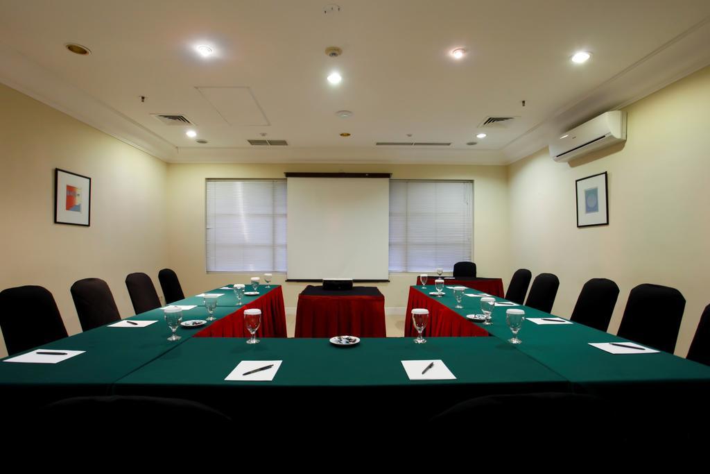 Batavia Hotel & Serviced Apartments Jakarta Eksteriør billede