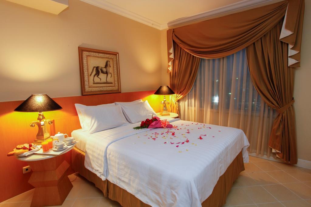 Batavia Hotel & Serviced Apartments Jakarta Eksteriør billede